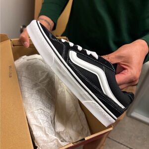 Vans Men's Classic Black and White Sneakers